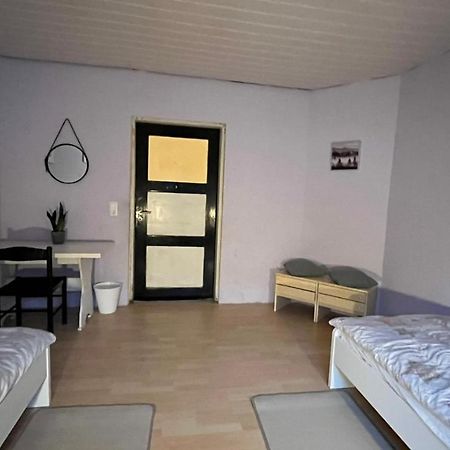 Monteure, Ganzes Haus, Schwarzheide, Haus 1 Apartment Bagian luar foto