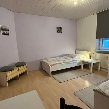 Monteure, Ganzes Haus, Schwarzheide, Haus 1 Apartment Bagian luar foto