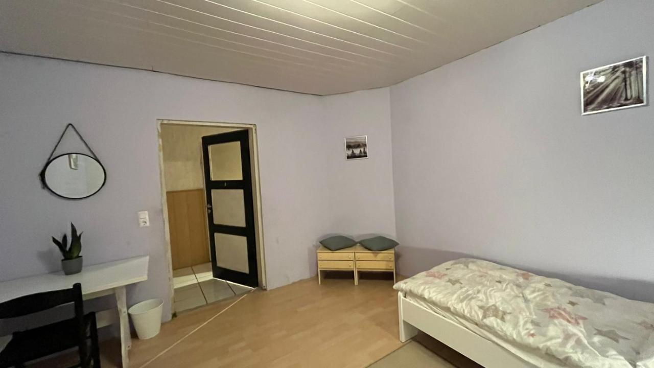 Monteure, Ganzes Haus, Schwarzheide, Haus 1 Apartment Bagian luar foto