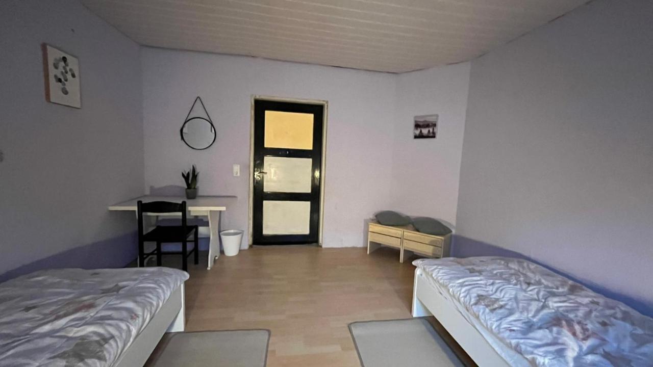 Monteure, Ganzes Haus, Schwarzheide, Haus 1 Apartment Bagian luar foto