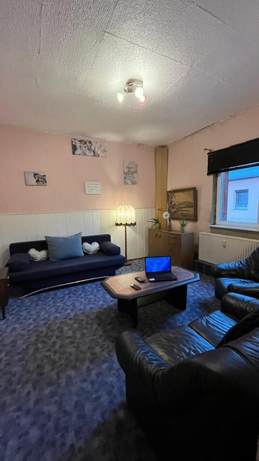 Monteure, Ganzes Haus, Schwarzheide, Haus 1 Apartment Bagian luar foto