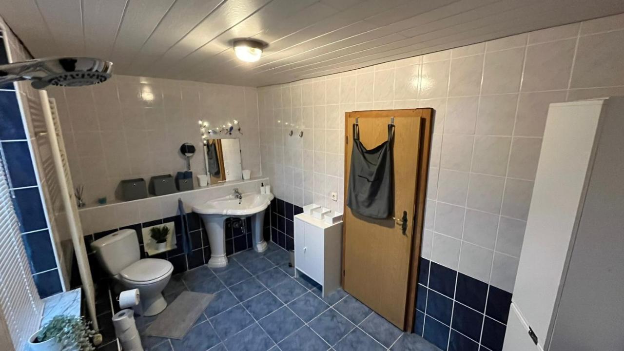Monteure, Ganzes Haus, Schwarzheide, Haus 1 Apartment Bagian luar foto