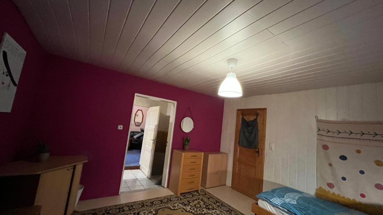 Monteure, Ganzes Haus, Schwarzheide, Haus 1 Apartment Bagian luar foto