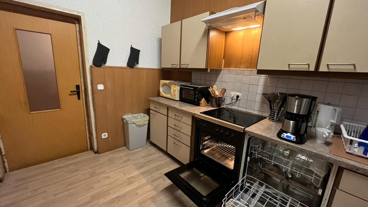 Monteure, Ganzes Haus, Schwarzheide, Haus 1 Apartment Bagian luar foto