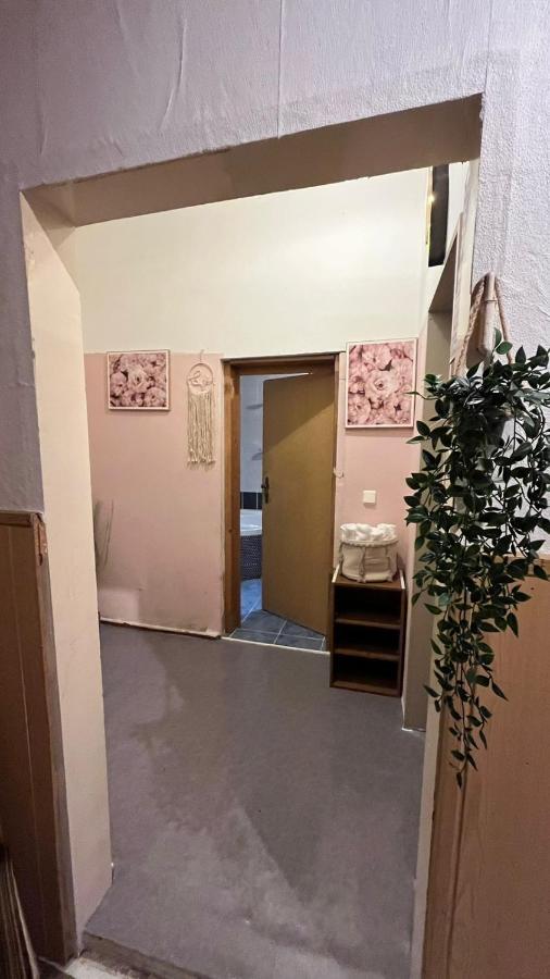 Monteure, Ganzes Haus, Schwarzheide, Haus 1 Apartment Bagian luar foto