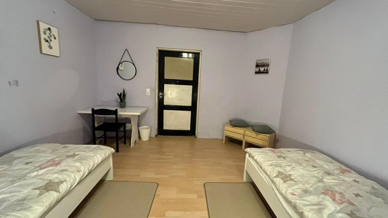 Monteure, Ganzes Haus, Schwarzheide, Haus 1 Apartment Bagian luar foto