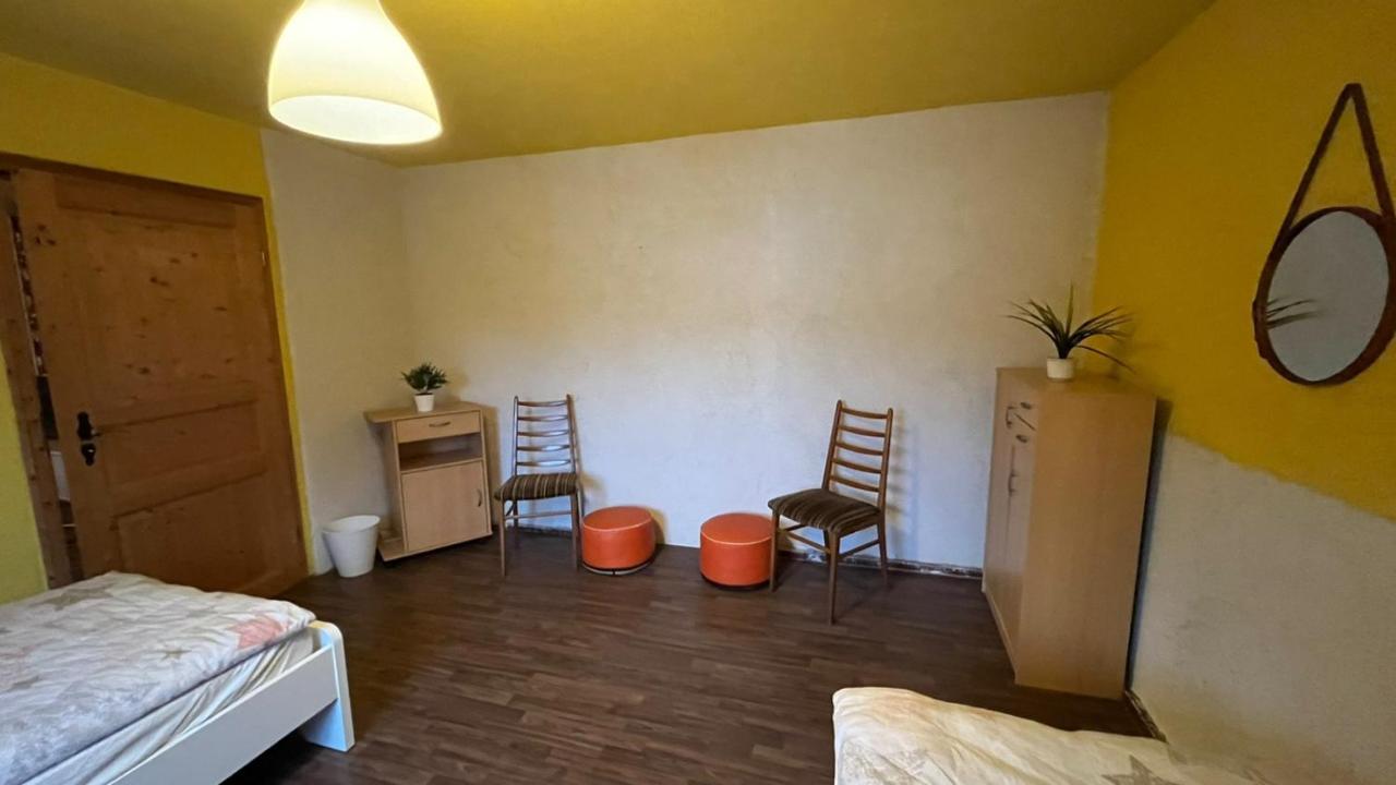 Monteure, Ganzes Haus, Schwarzheide, Haus 1 Apartment Bagian luar foto