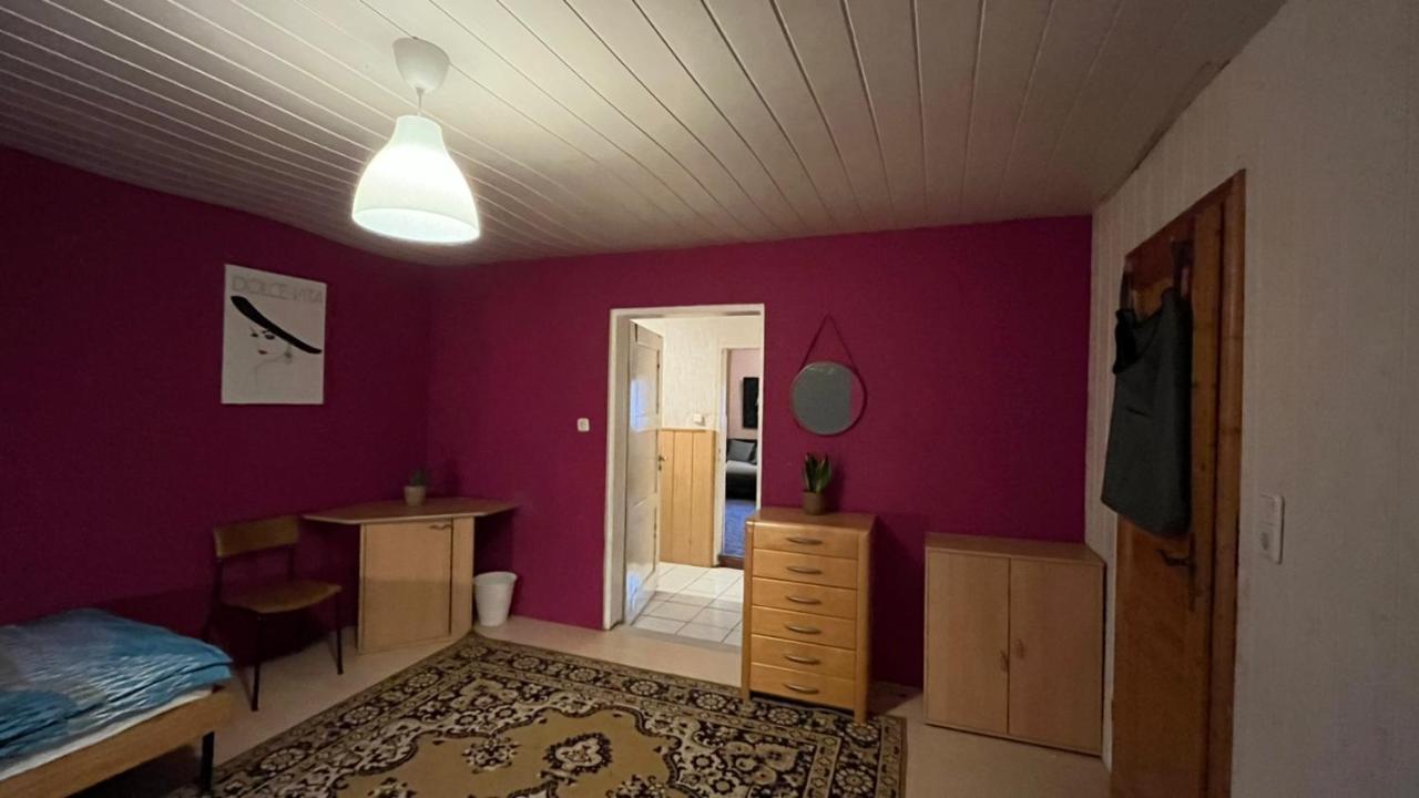 Monteure, Ganzes Haus, Schwarzheide, Haus 1 Apartment Bagian luar foto
